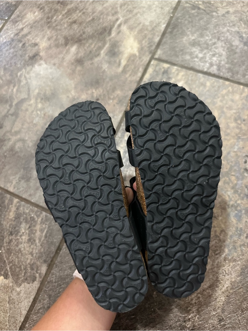 Like New Kid’s Mayari Birkenstock Sandals size 30 (Kid’s 12) - Picture 6 of 7